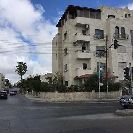 Abdoun Apartment Амман Экстерьер фото
