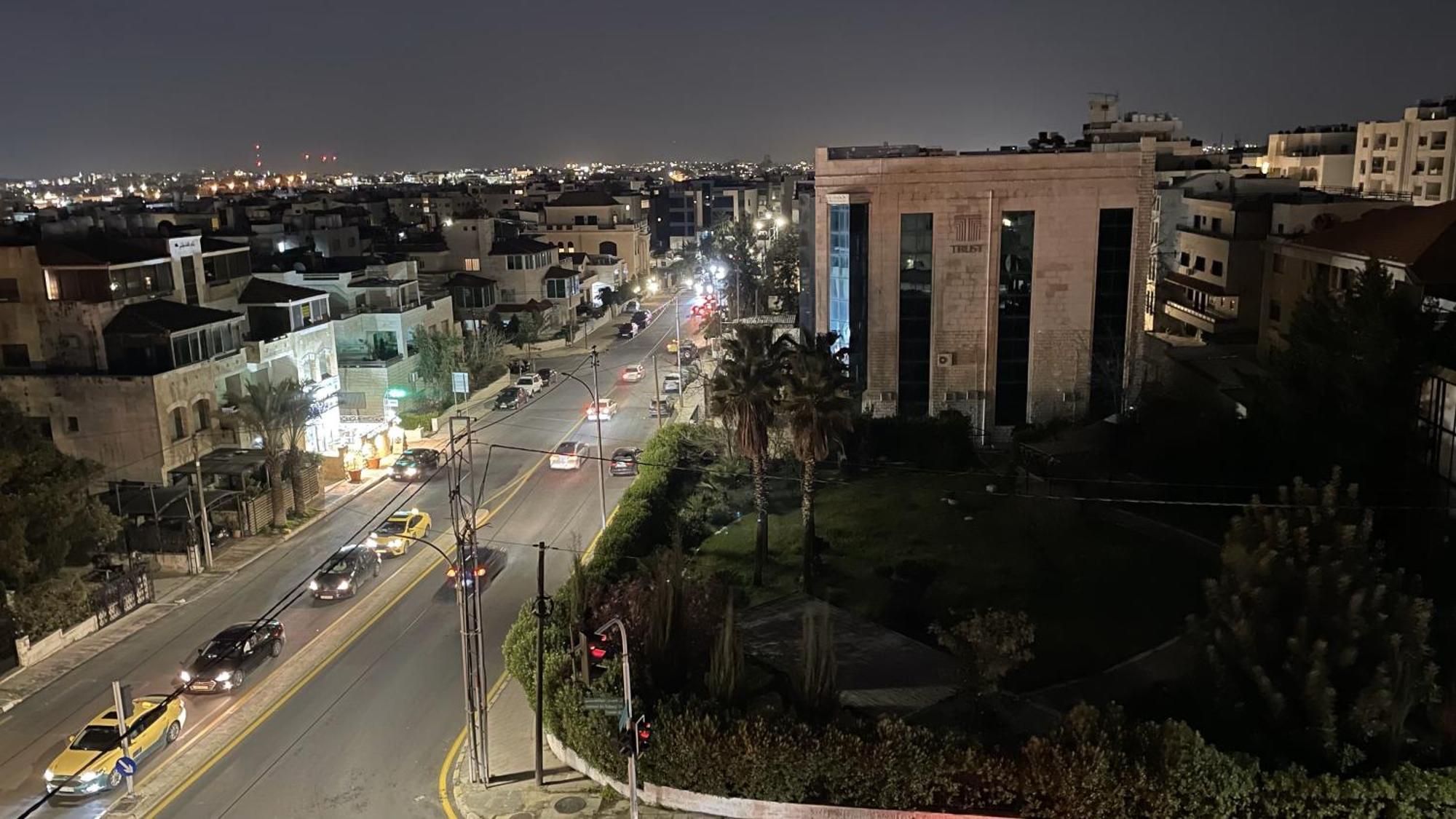 Abdoun Apartment Амман Экстерьер фото